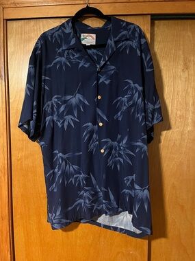 James Bond Men's Navy Blue Tropical Short-Sleeve Button-Up Shirt Die Another Day